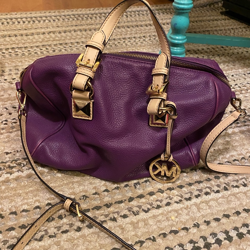 Michael kors handbagMAKE OFFER